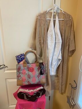 Tory Burch Ella tote beach bag Thora flip flops by TB